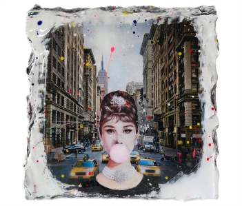 Audrey on the 5th Avenue 1