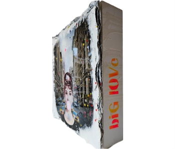 Audrey on the 5th Avenue 2